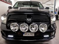 begagnad Dodge Ram Crew Cab SPORT 5.7 V8 1-ÄGARE HEMI DRAG NAVI KAMERA 4x4