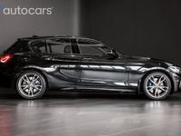 begagnad BMW M135 i xDrive Innovation|400hk|Taklucka|H/K|Navi