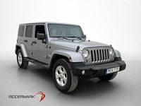 Begagnad Jeep Wrangler Unlimited Sahara 200 HK (147 kW) 2015 Grå SUV