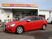 Begagnad Volvo V60 R-Design 116 HK (85 kW) 2012 Röd Kombi