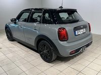 begagnad Mini Cooper S 5drs DCT Experience LED PDC 2021, Halvkombi