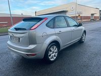 begagnad Ford Focus 5-dörrars 1.8 Flexifuel Euro 4