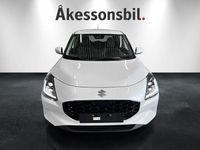 Begagnad Suzuki Swift 83 HK (61 kW) 2024 Vit Halvkombi
