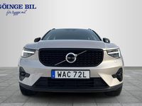 Begagnad Volvo XC40 Plus 129 HK (94 kW) 2022 Ljusgrå SUV