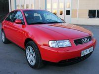 Begagnad Audi A3 101 HK (74 kW) 1997 Röd Halvkombi