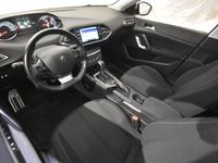 begagnad Peugeot 308 1.2 e-THP AUT KAMREM BYTT M&K NAVI 17" 2017, Halvkombi