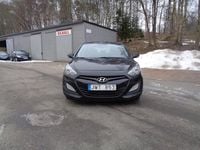 Begagnad Hyundai i30 110 HK (80 kW) 2013 Svart Halvkombi