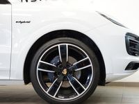 begagnad Porsche Cayenne COUPÉ E-HYBRID PLATINUM EDITION | SE SPEC.