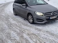 Begagnad Mercedes B200 136 HK (100 kW) 2018 Minibuss