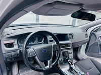 begagnad Volvo V60 D3 Geartronic Lågmil Momentum Euro 6