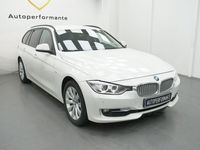 begagnad BMW 320 d xDrive Touring Sensorer 184hk