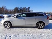 Begagnad Volvo V60 Momentum 163 HK (119 kW) 2011 Grå Kombi