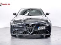 Begagnad Alfa Romeo Giulia Super 200 HK (147 kW) 2018 Svart Sedan