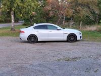 Begagnad Jaguar XE 180 HK (132 kW) 2017 Sedan