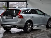 begagnad Volvo V60 CC D4 Geartronic Summum 190hk Sensorer