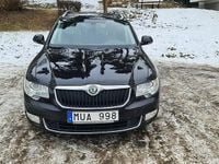 Begagnad Skoda Superb Ambition 140 HK (102 kW) 2012 Svart Kombi