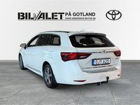 Begagnad Toyota Avensis 147 HK (108 kW) 2016 Vit Kombi