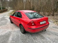Begagnad Ford Mondeo 125 HK (91 kW) 2003 Halvkombi