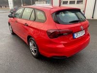 Begagnad Fiat Tipo 96 HK (70 kW) 2018 Röd Kombi
