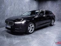 Begagnad Volvo V90 Momentum 190 HK (139 kW) 2020 Svart Kombi