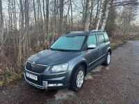 Begagnad Skoda Yeti Outdoor 140 HK (102 kW) 2014 Blå grå SUV