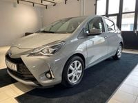 Begagnad Toyota Yaris Hybrid Active 101 HK (74 kW) 2019 Grå Halvkombi
