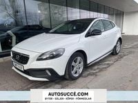 Begagnad Volvo V40 Summum 150 HK (110 kW) 2013 Vit Halvkombi