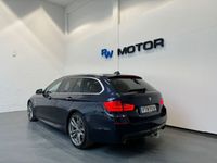 begagnad BMW M550 d xDrive Touring M Sport Pano D-värm Drag HUD 20"