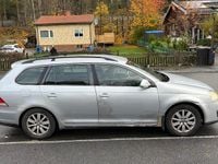 Begagnad VW Golf VI 105 HK (77 kW) 2009 Halvkombi