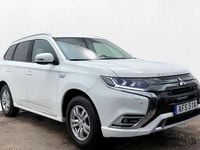 Begagnad Mitsubishi Outlander 224 HK (164 kW) 2020 Vit SUV