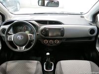 begagnad Toyota Yaris 1.33 5dr 100hk AC V-hjul Svensksåld