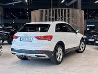 begagnad Audi Q3 35 TFSI S Tronic Proline / Värmare / Drag / Carplay