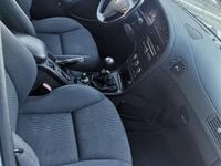 Begagnad Saab 9-5 Linear 150 HK (110 kW) 2006 Ljusgrå Sedan