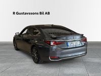 Begagnad Lexus ES300H Limited Edition 221 HK (162 kW) 2021 Grå Sedan