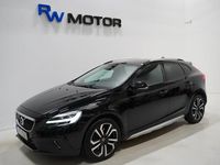 Begagnad Volvo V40 Summum 190 HK (139 kW) 2016 Svart Halvkombi