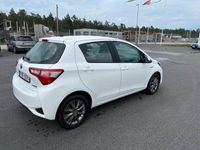 begagnad Toyota Yaris Hybrid e-CVT Euro 6 101hk