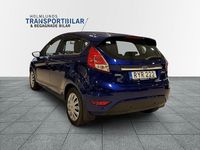 Begagnad Ford Fiesta Titanium 101 HK (74 kW) 2015 Blå Halvkombi