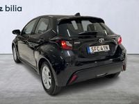 Begagnad Toyota Yaris Hybrid Active 117 HK (86 kW) 2024 Svart Halvkombi
