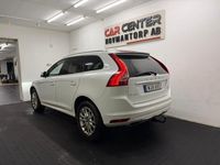 Begagnad Volvo XC60 Ocean Race 181 HK (133 kW) 2014 Vit SUV