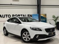 Begagnad Volvo V40 Momentum 114 HK (83 kW) 2013 Vit Halvkombi