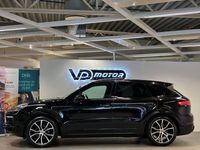 begagnad Porsche Cayenne TipTronic S PASM Panorama Värmare Drag 22