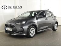 Begagnad Toyota Yaris Hybrid Active 116 HK (85 kW) 2024 Mörkgrå (grå metallic) Halvkombi