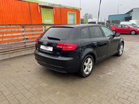 begagnad Audi A3 Sportback 1.6TDI Attraction Comfort 105hk | NYSERVAD