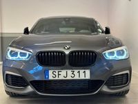 begagnad BMW M135 i xDrive 5-dörrars Taklucka | H/K | Navi | Sv-Såld