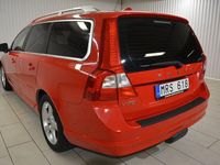 Begagnad Volvo V70 Summum 116 HK (85 kW) 2012 Röd Kombi