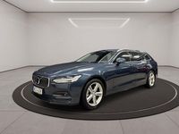 Begagnad Volvo V90 Momentum 197 HK (144 kW) 2021 Blå Kombi