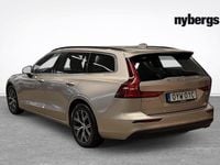 Begagnad Volvo V60 Core 200 HK (147 kW) 2024 Grå Kombi