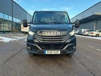 Begagnad Iveco Daily 175 HK (128 kW) 2022 Svart Van