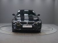 begagnad BMW 330e xDrive Touring / Driving ass/ Adaptiv Farth/ Drag