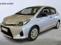 Begagnad Toyota Yaris Hybrid 2013 Silver Halvkombi